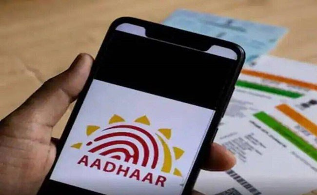 Aadhaar-Voter ID Linking: टेंशन खत्म, घर बैठे आधार को ऐसे करें वोटर आईडी कार्ड से लिंक, आसान है तरीका